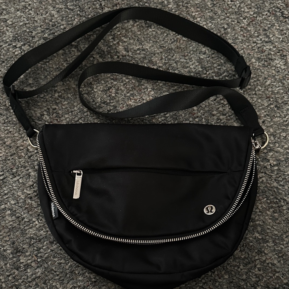 Lululemon Black All night festival Crossbody Bag 5L